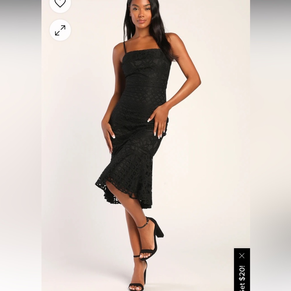 Lulu’s Unlimited Love Black Lace Trumpet Dress
